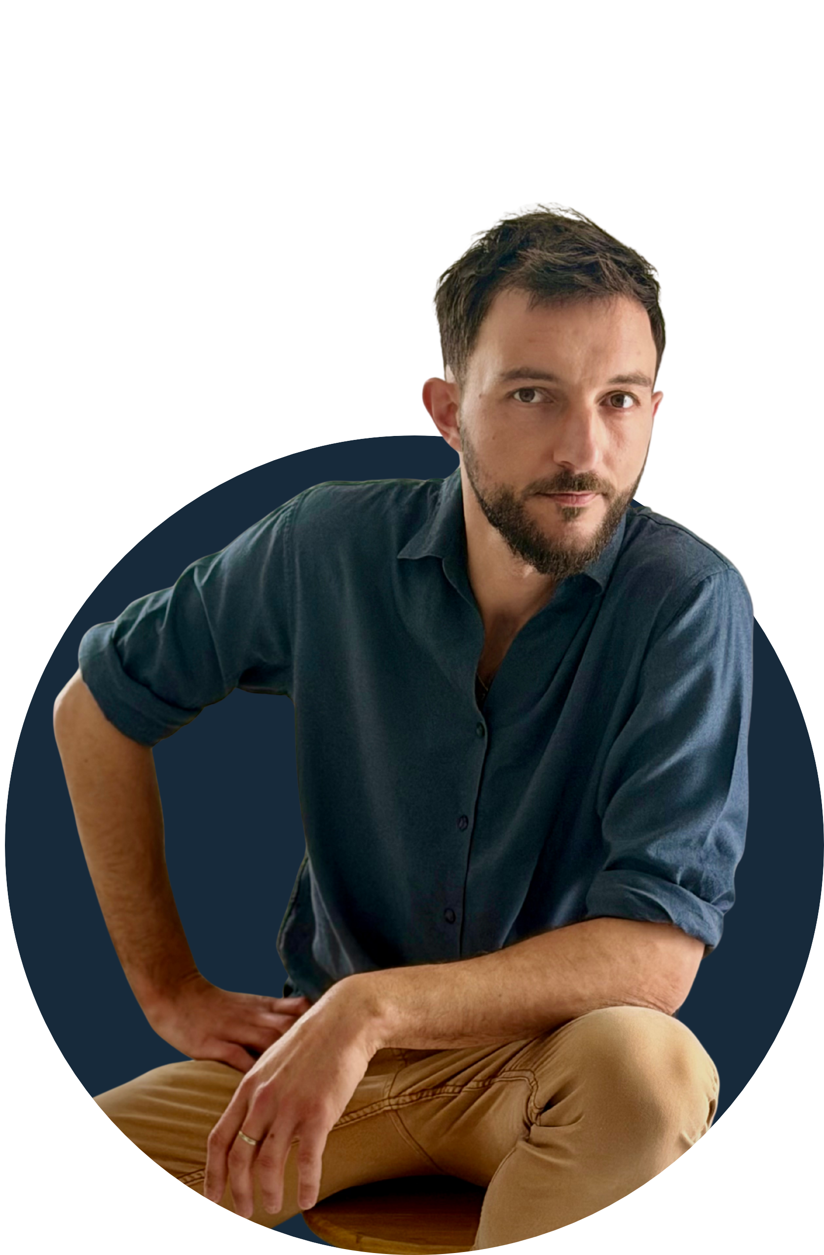 Benjamin Galvan coach OBM solopreneur portrait professionnel cercle bleu